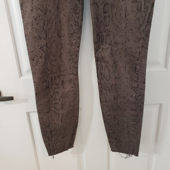 Kut From the Kloth Olive Brown Snake Print Ankle Skinny Jeans - Picture 3 of 9